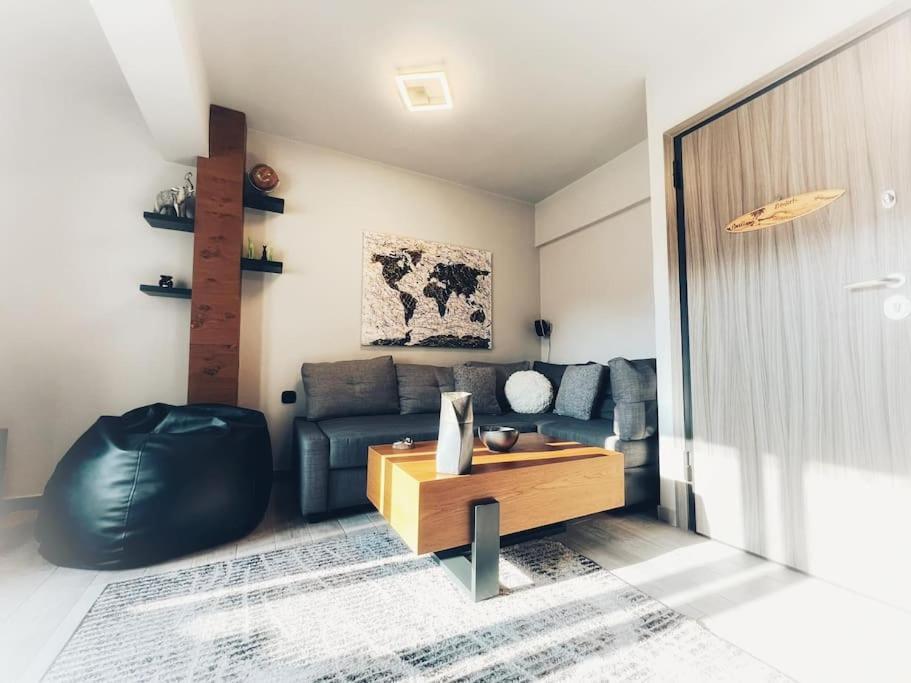 The Beehive Apartment Mytilíni Екстериор снимка