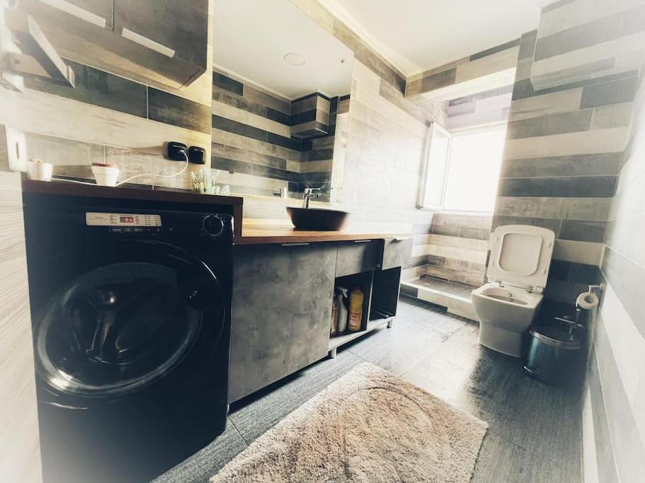 The Beehive Apartment Mytilíni Екстериор снимка