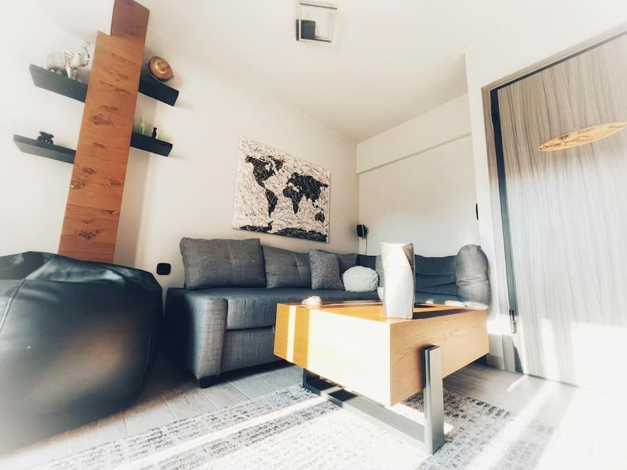 The Beehive Apartment Mytilíni Екстериор снимка