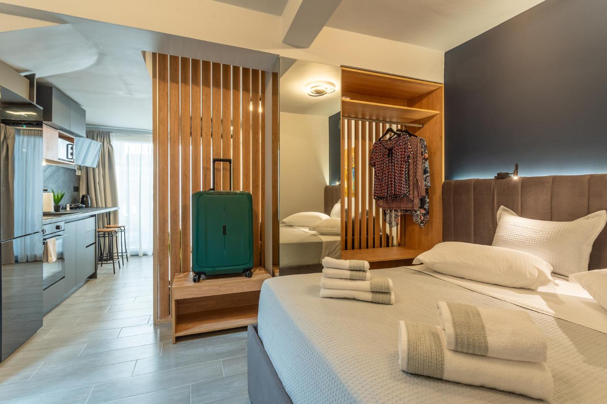 The Beehive Apartment Mytilíni Екстериор снимка