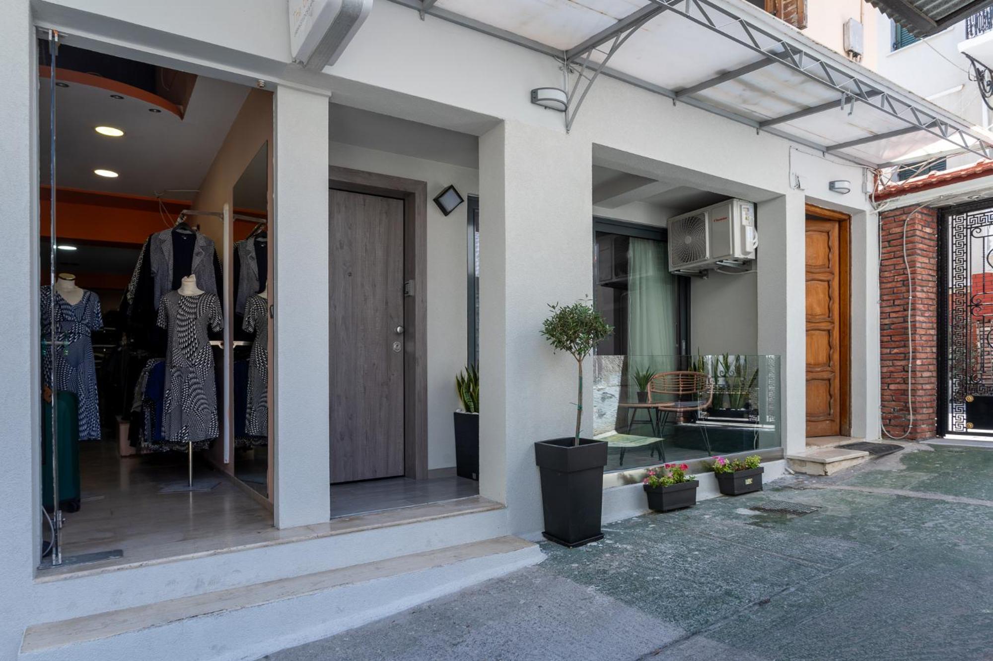 The Beehive Apartment Mytilíni Екстериор снимка